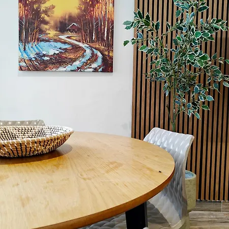 بيت للعطل Fly Away With Terrace *