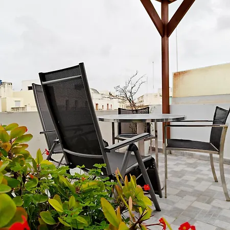 Fly Away With Terrace بيت للعطل Qormi