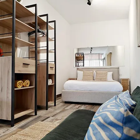 Σπίτι διακοπών Fly Away With Terrace